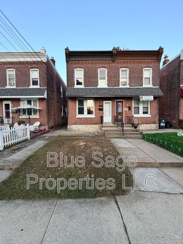 758 Saville Ave – photo 1