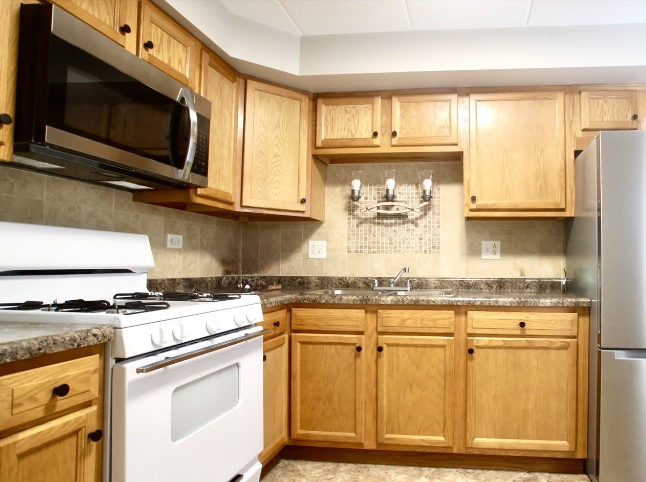 10931 S LLOYD Drive – photo 4
