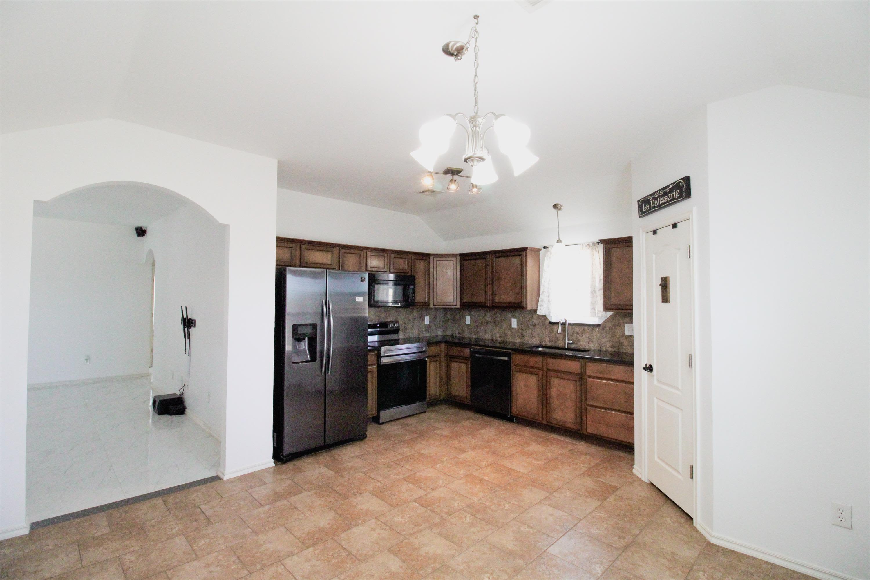 8000 Erryn Lane – photo 4