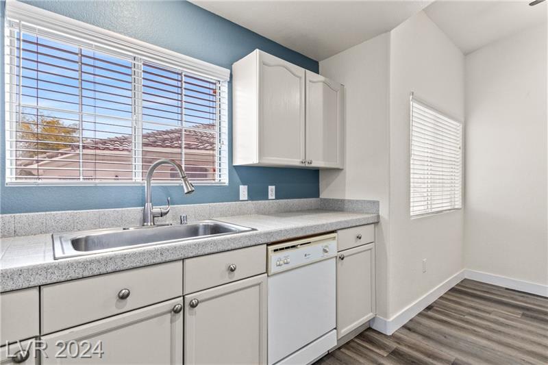 352 Amber Pine Street 201 1 – photo 5