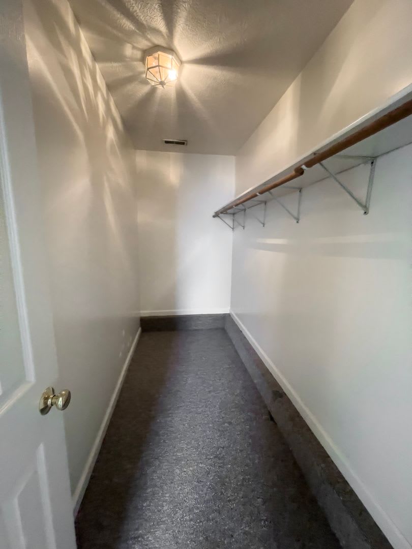 Coming Soon: 9011 W Jackson St! 3 Bedroom 1 Bath! Pet Friendly! Yorktown School District – photo 4
