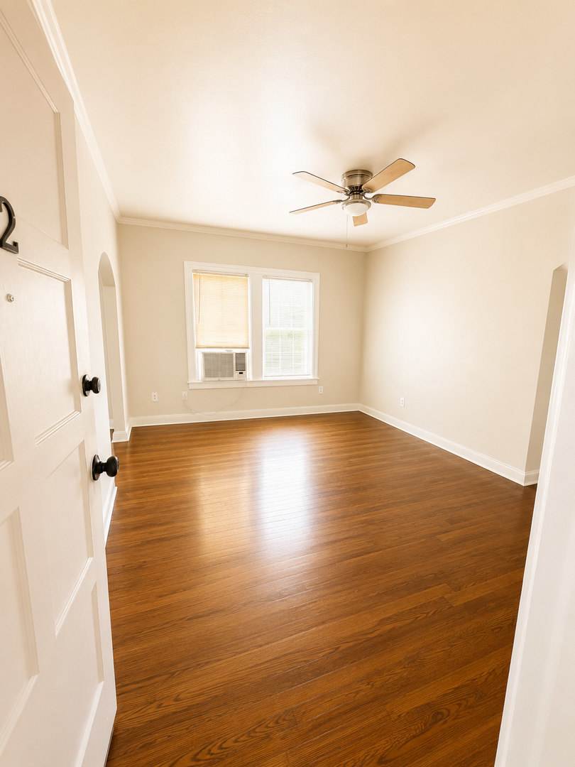 343 W SUMMIT AVE – photo 2