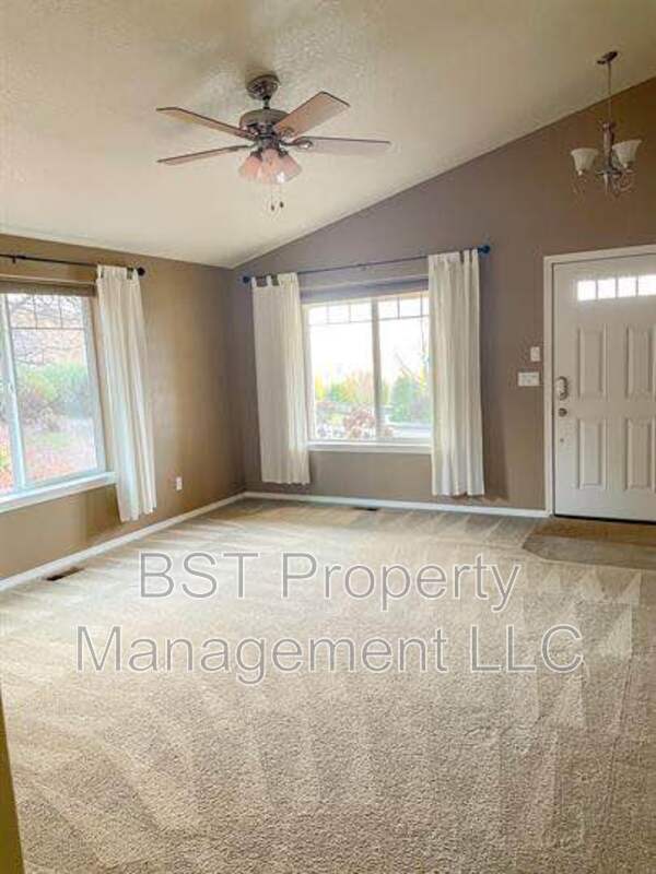 6913 Owl Dr SE – photo 5