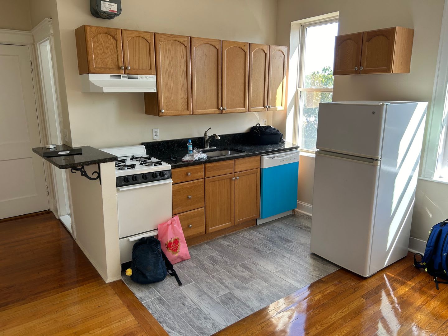 Studio in Allston is available now – photo 2