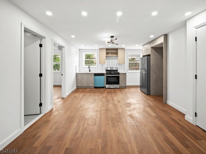 100 Chestnut St – photo 2