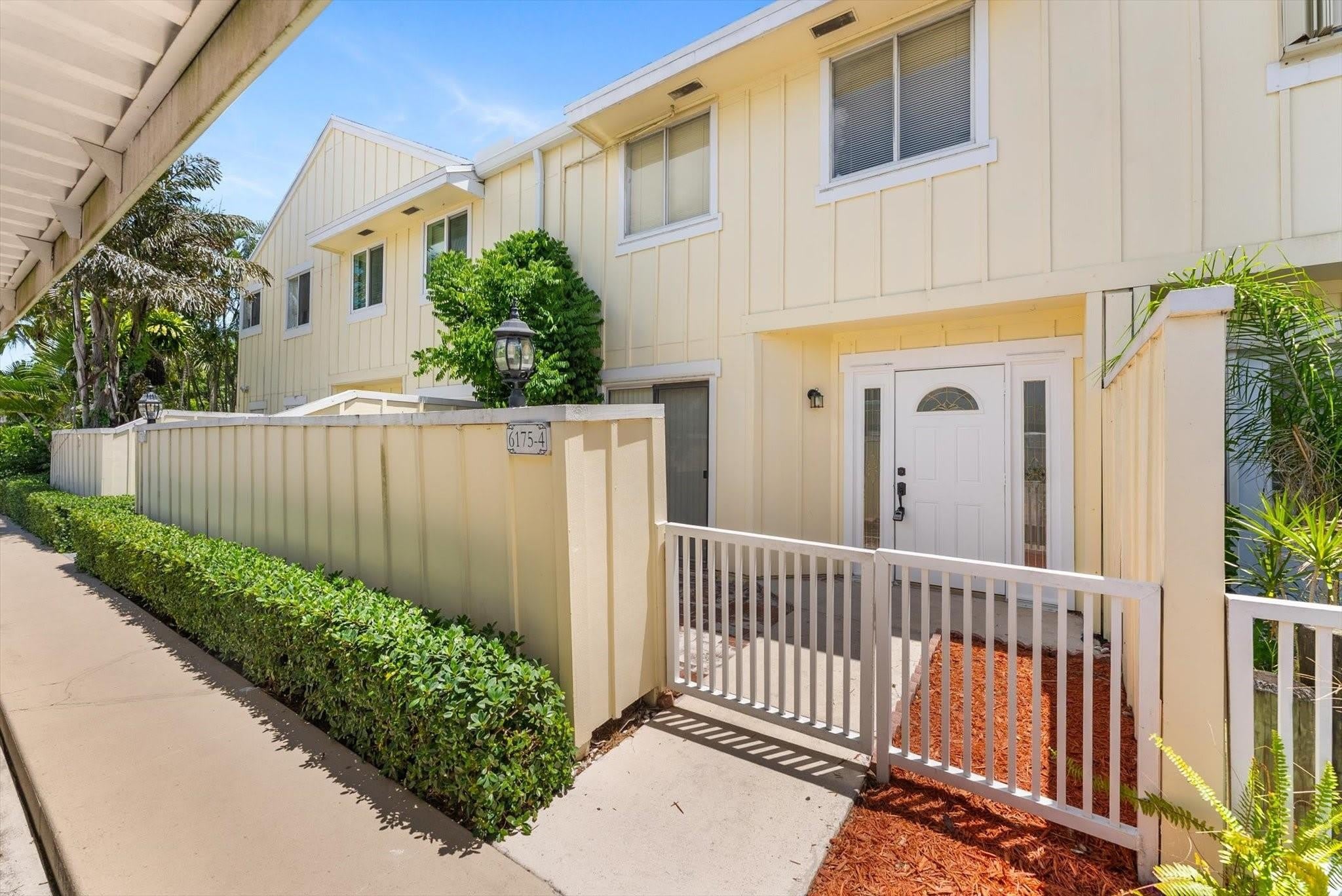 6175 RIVERWALK Lane – photo 2