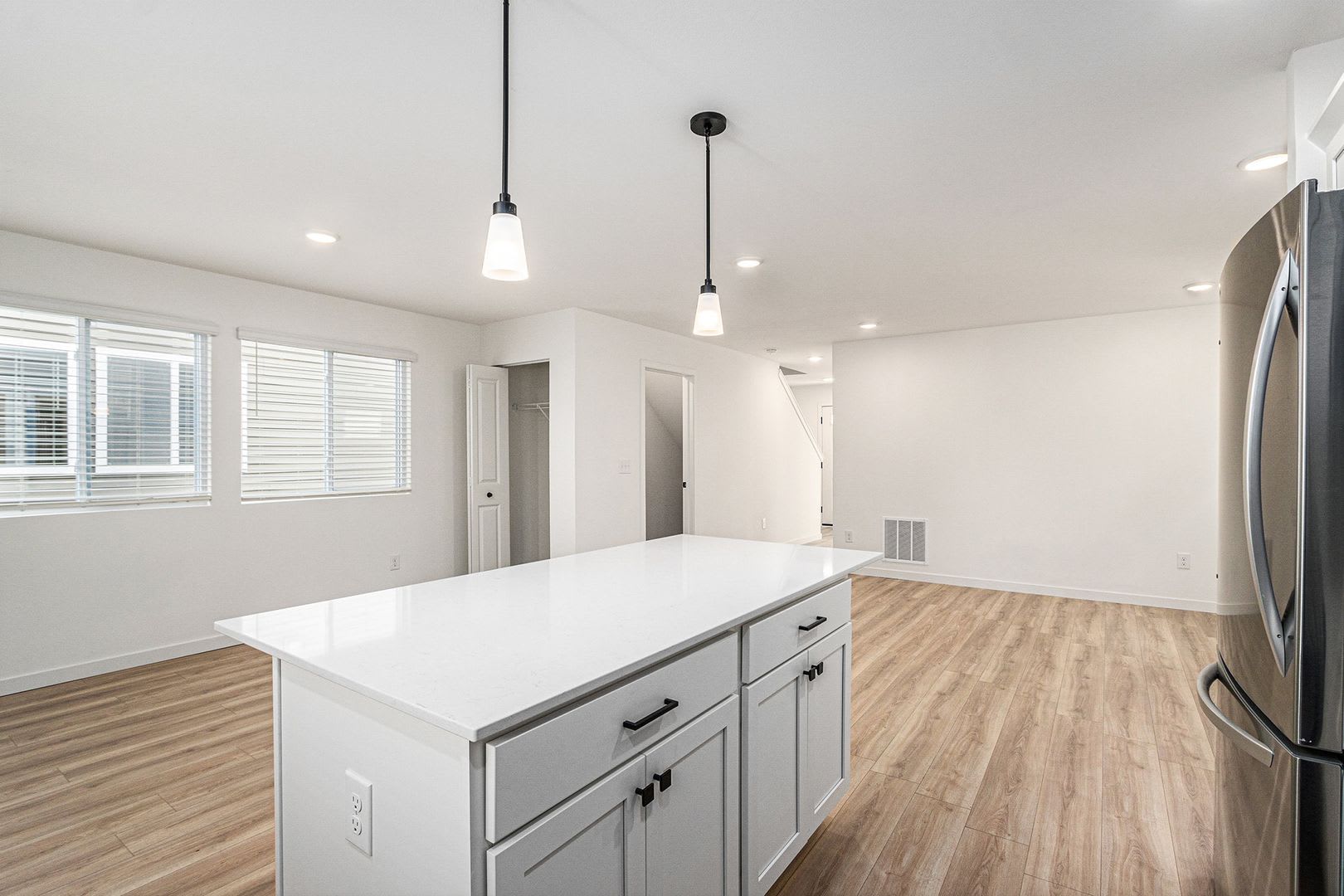 6122 Aurelius Road – photo 4