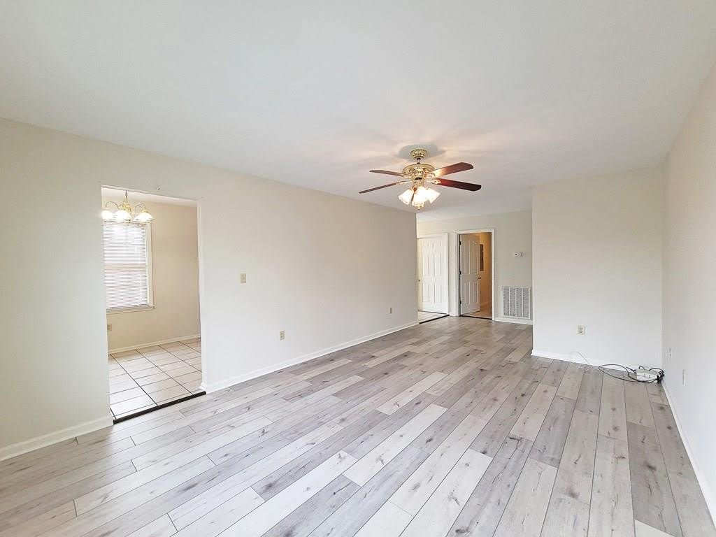 330 Jones Lane – photo 3