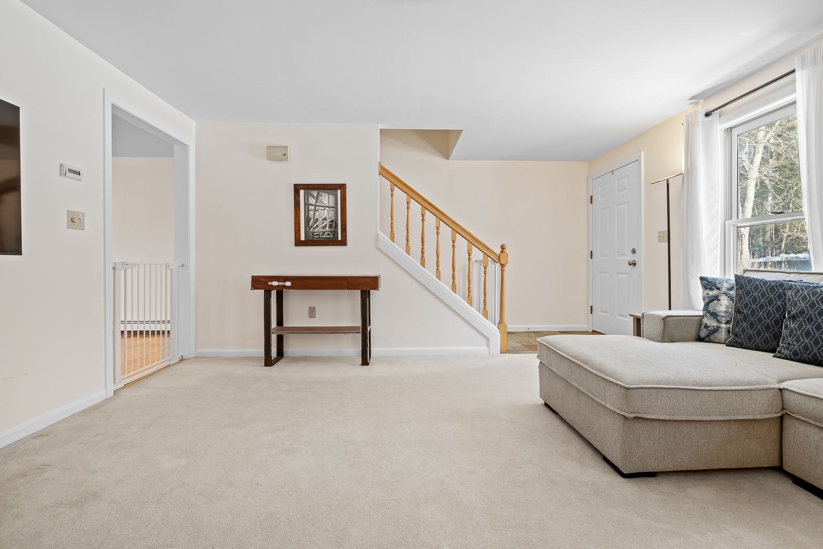 Spacious 3 bedroom, 2 1/2 bathroom duplex – photo 5