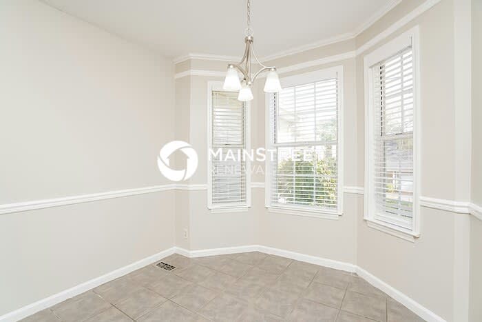 4068 Calumet Drive – photo 5