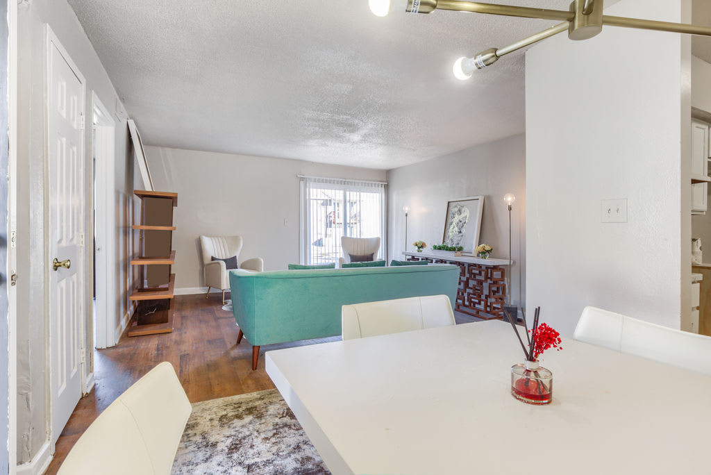 The Residences At Glen Oaks – photo 3