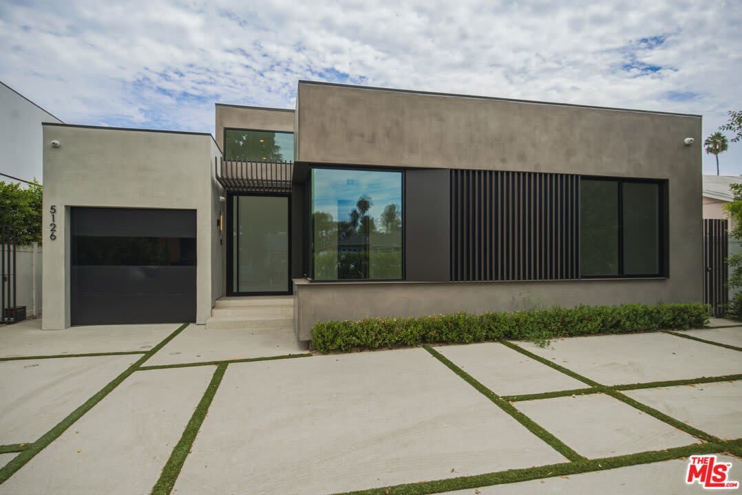 5126 Lindley Ave – photo 3