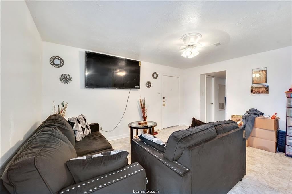 1526 Pine Ridge Drive – photo 3