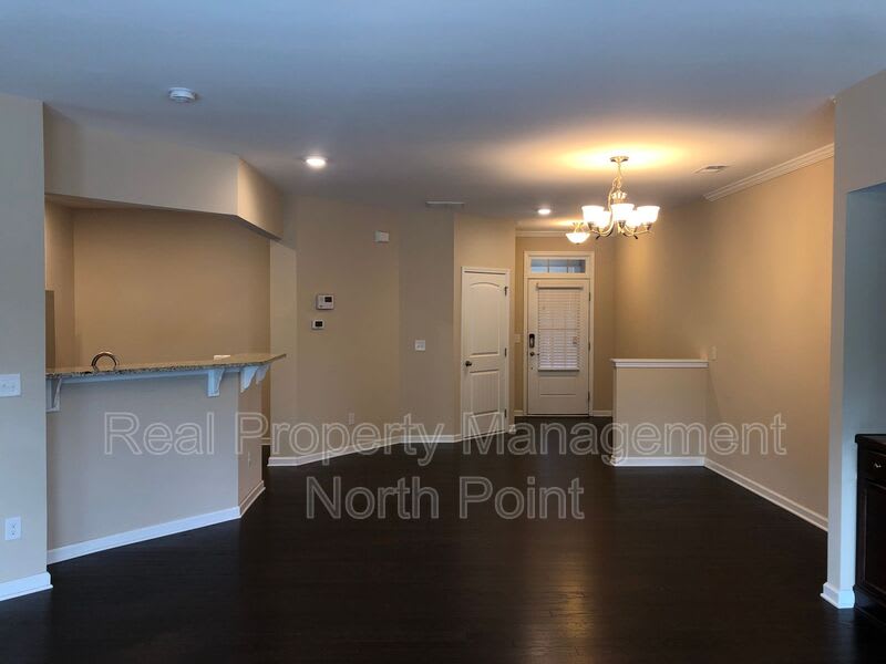 1175 Hampton Oaks Drive – photo 5