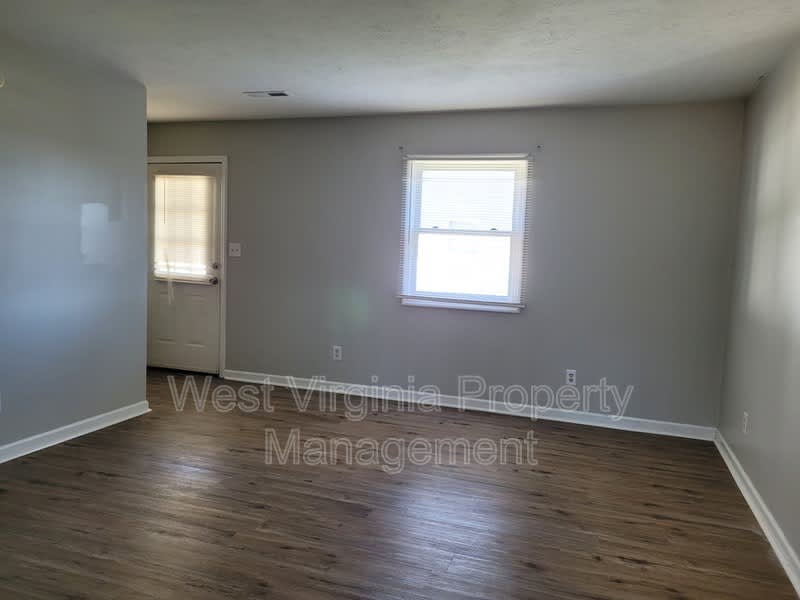 581 Prosperity Road – photo 3