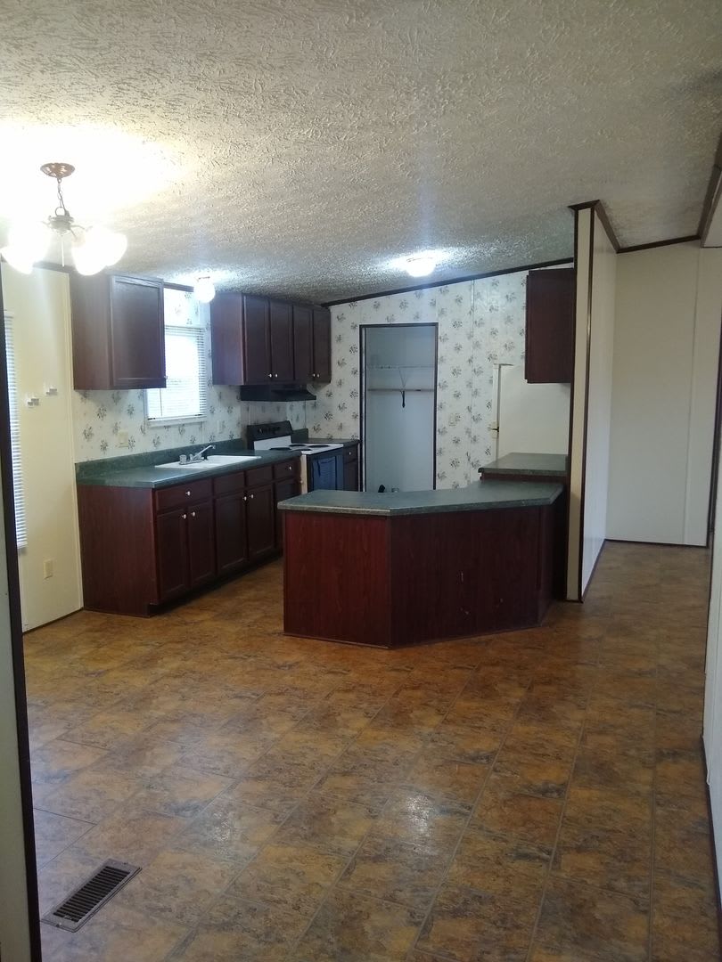 3BD/2B Mobile Home in Lakeland, GA – photo 4