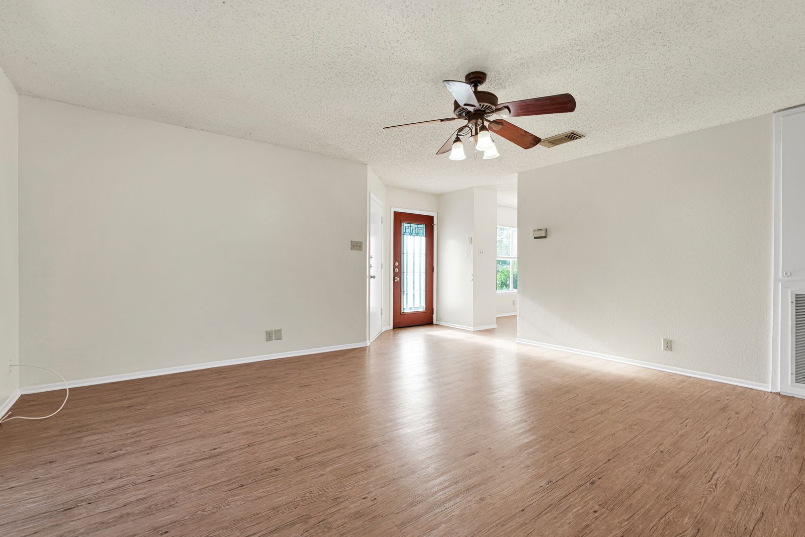 Charming 3Br 2Ba Home Near Utsa 13343 Pecan Glade – photo 5