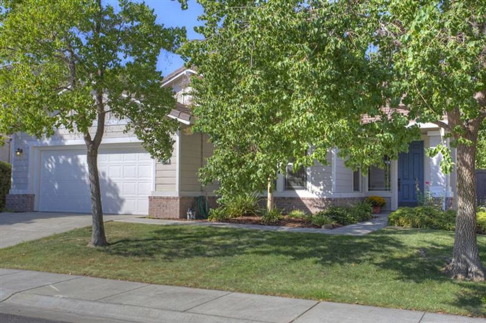 Beautiful Home in Natomas Park – photo 1