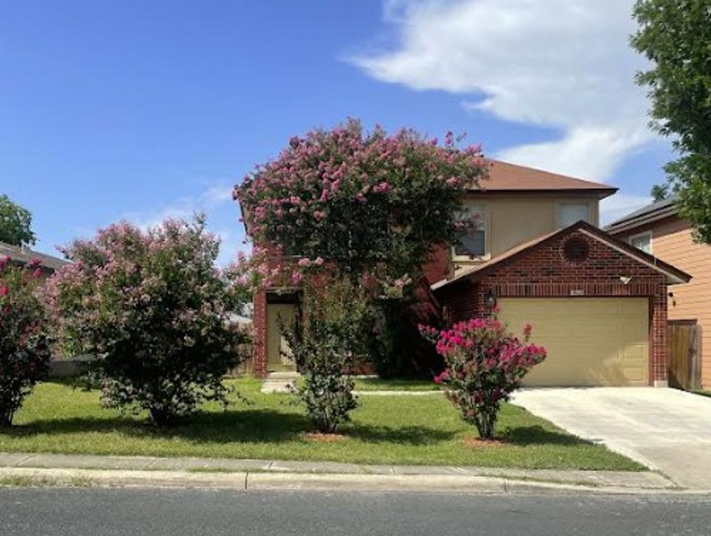 Welcome home to 8290 Morning Grove! – photo 1