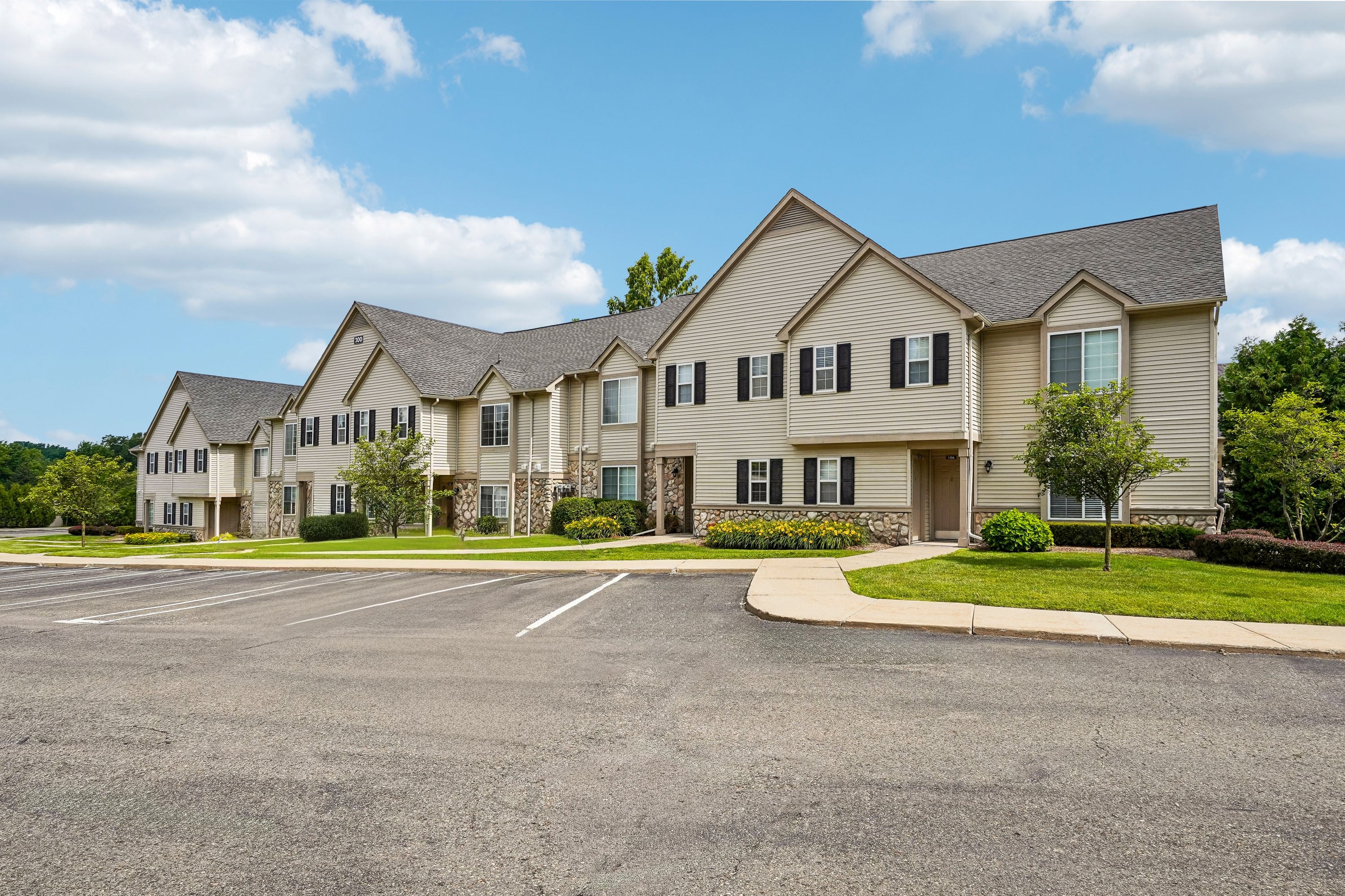 Auburn Gate Apartments – photo 2