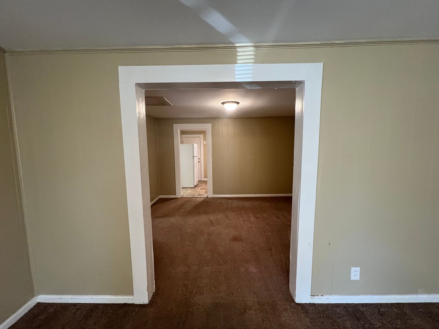 2 Bedroom 1 Bathroom Home in the West End – photo 4