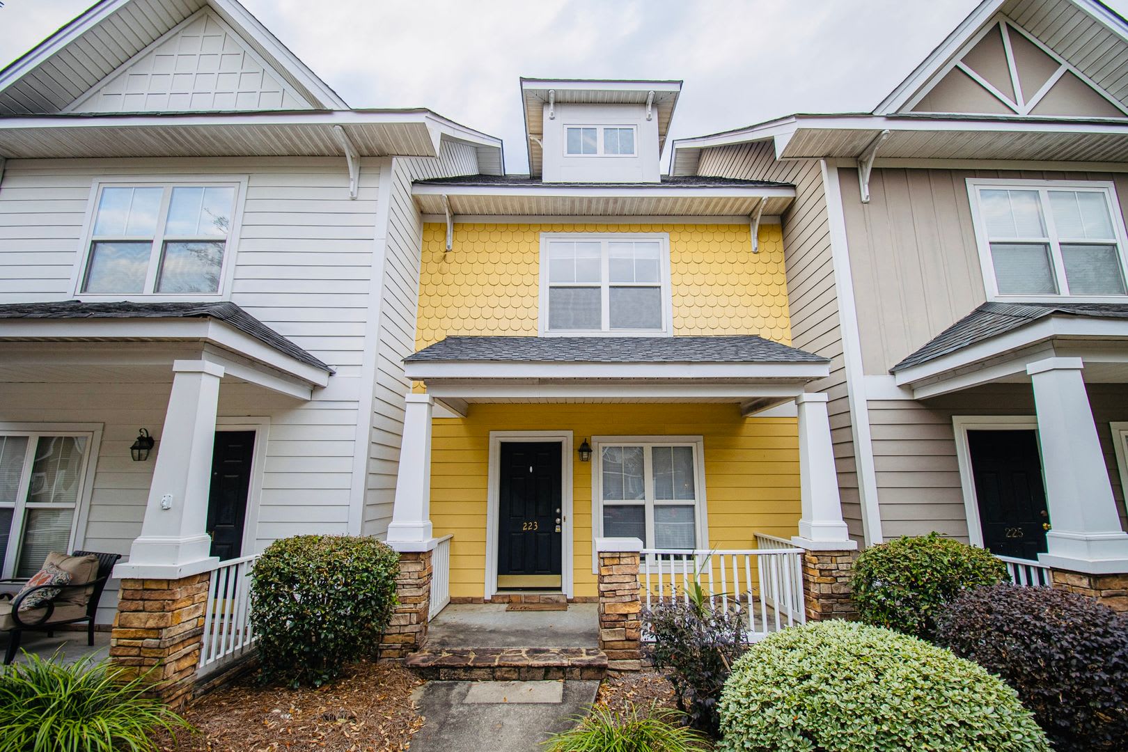 Discover comfortable living in Hampton Forest — a charming 2 bedroom, 2.5 bath townhouse – photo 2