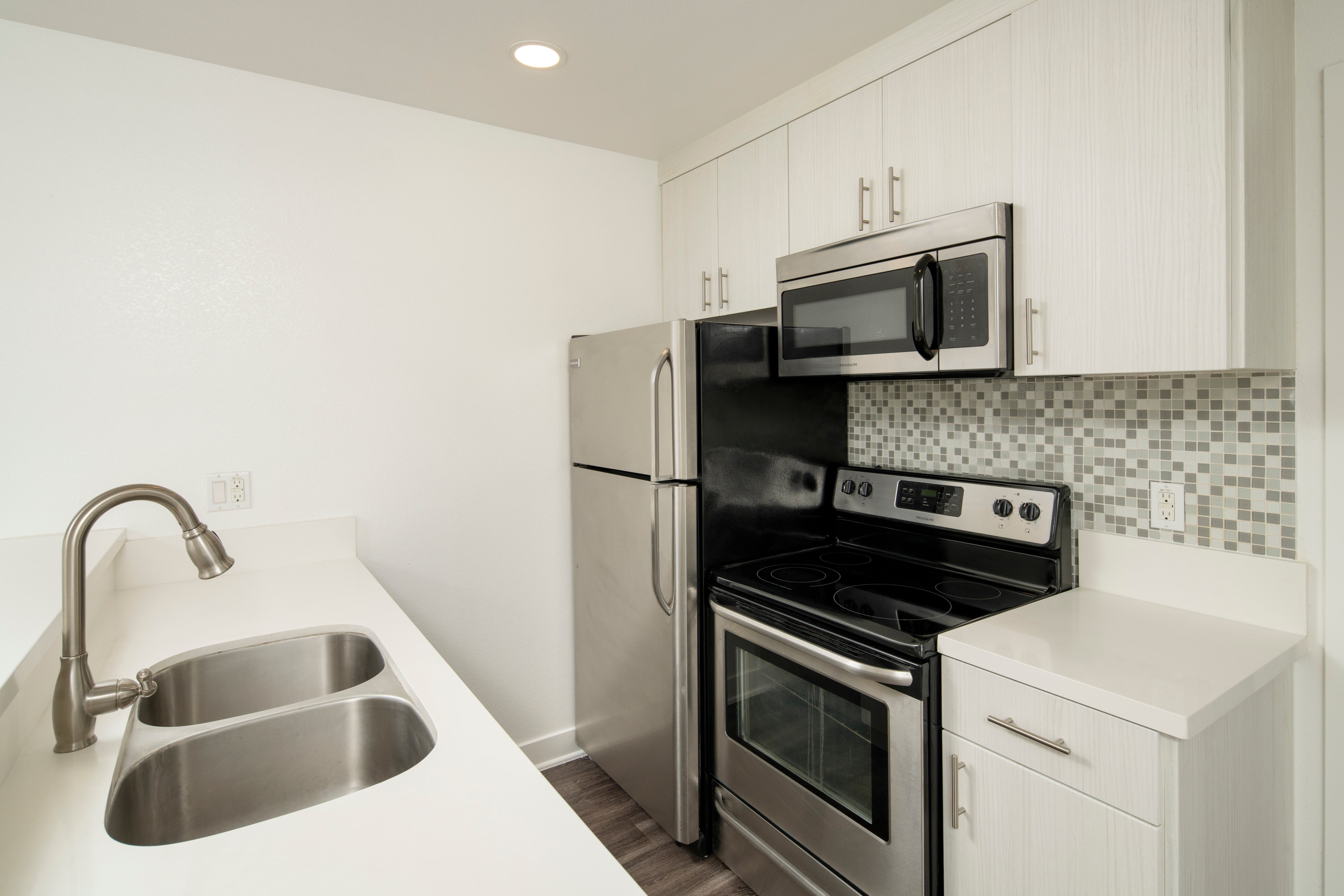 5826 W Campbell Ave – photo 3