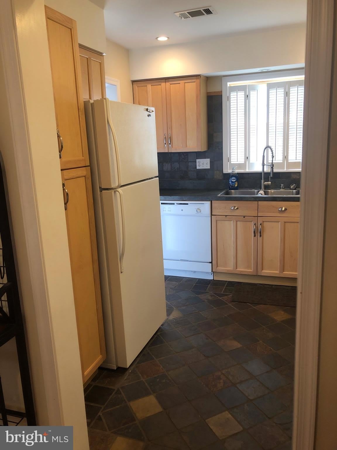 161-B LEEDS Court W – photo 3