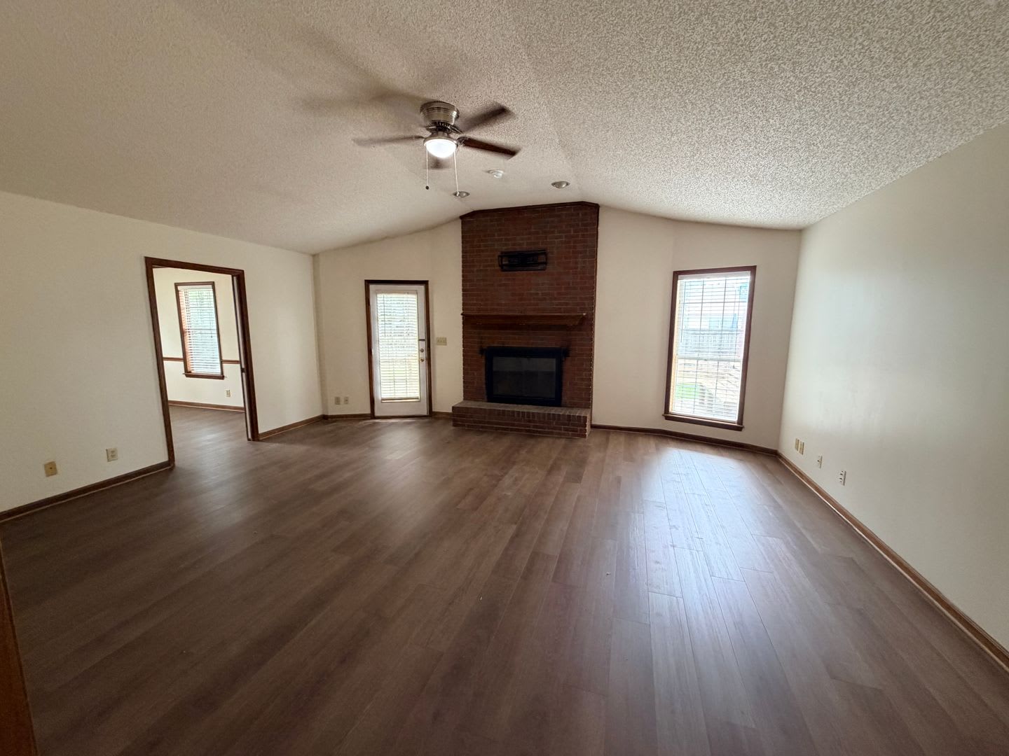 Spacious 3BR/2BA Home with 2-Car Garage in Valdosta City Limits! – photo 3