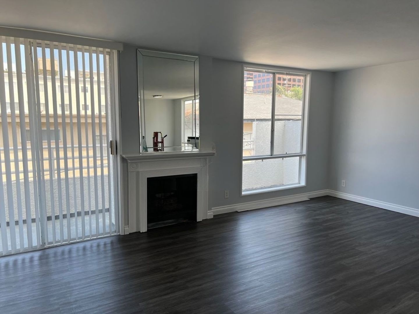 Charming 2Br Condo In West Los Angeles – photo 4