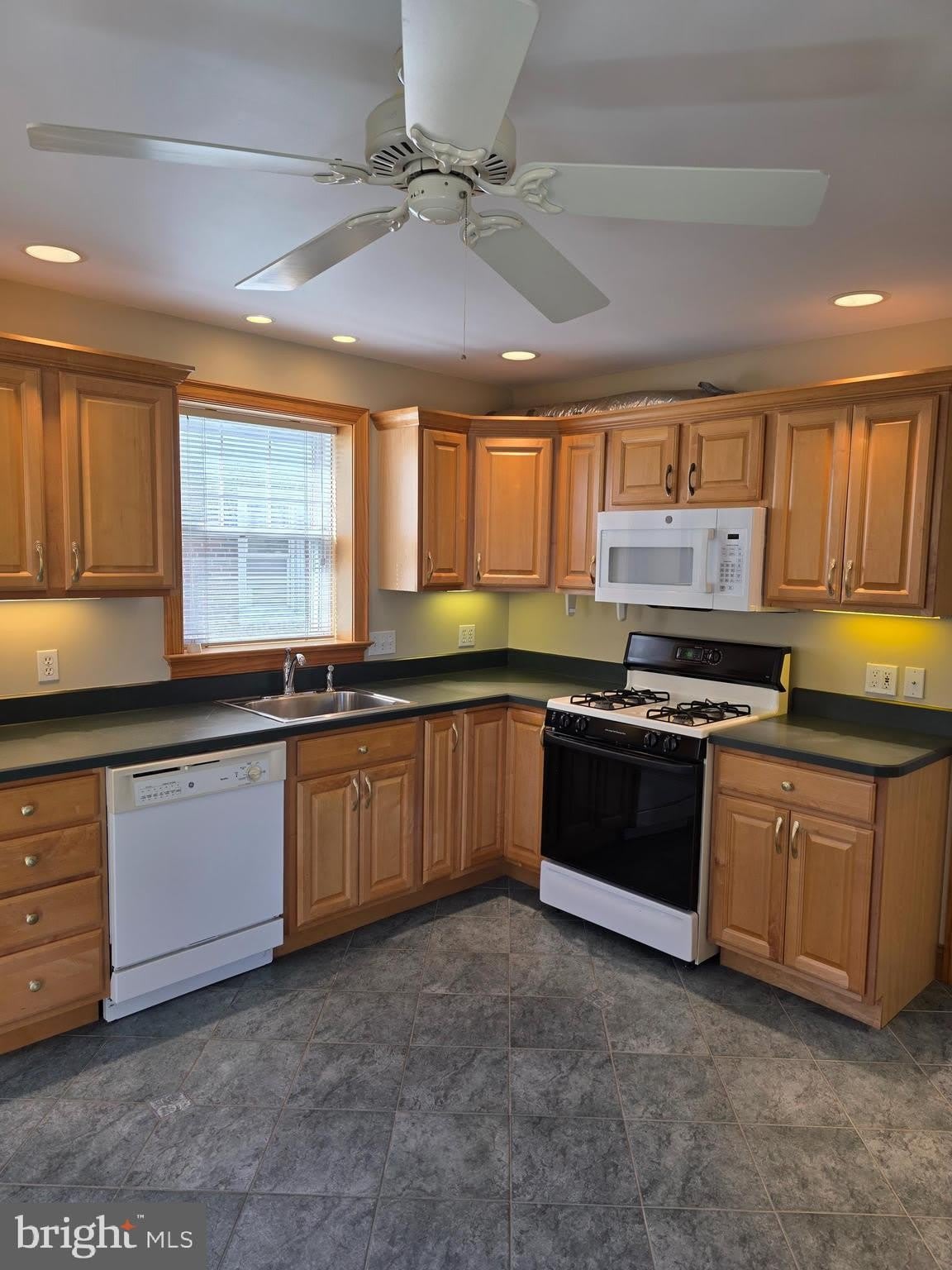 605 S EAGLE Road – photo 2