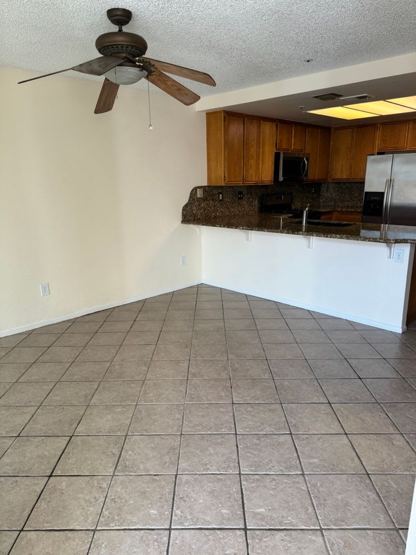 Beautiful 3 Bedroom House in Private Fontana Area CA 92337 – photo 5