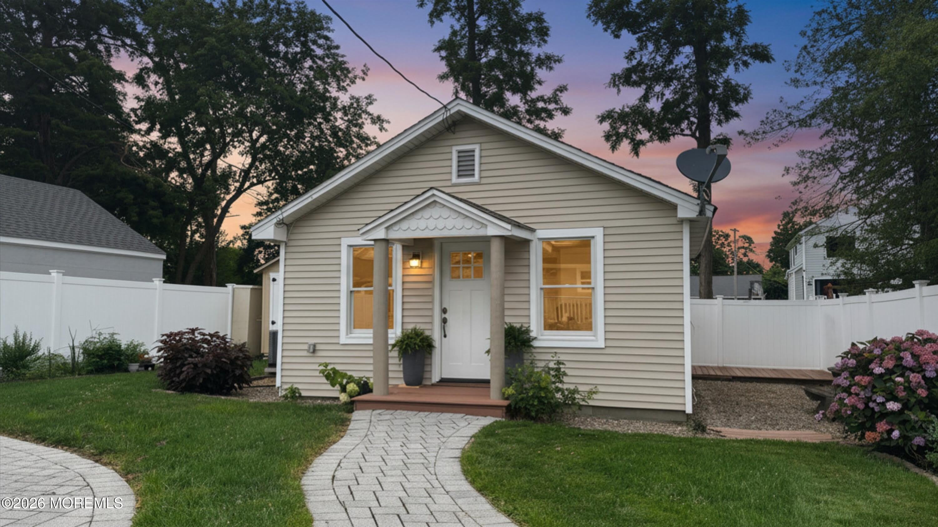 919 Ellison Avenue – photo 2