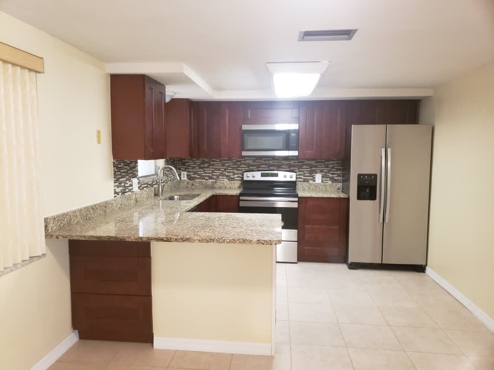 4624 Daphne St – photo 4