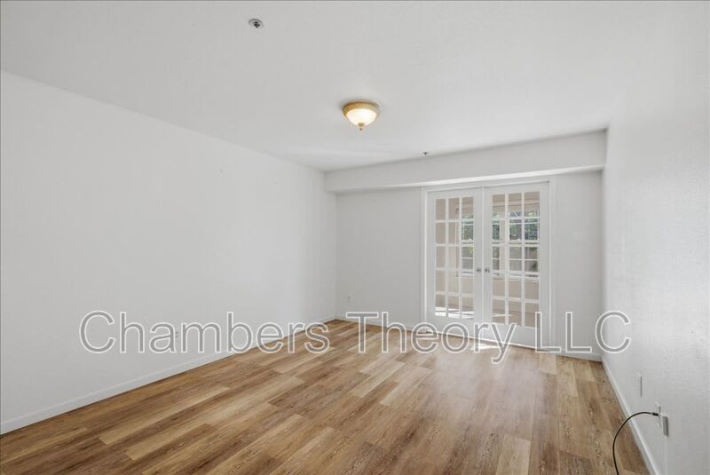 3315 Wyndham Cir – photo 2