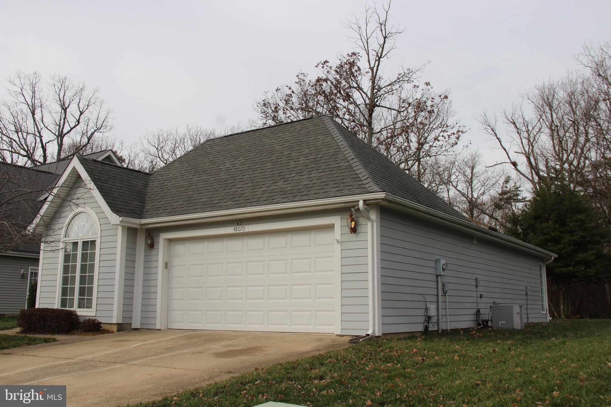 48070 MAYFLOWER Drive – photo 3