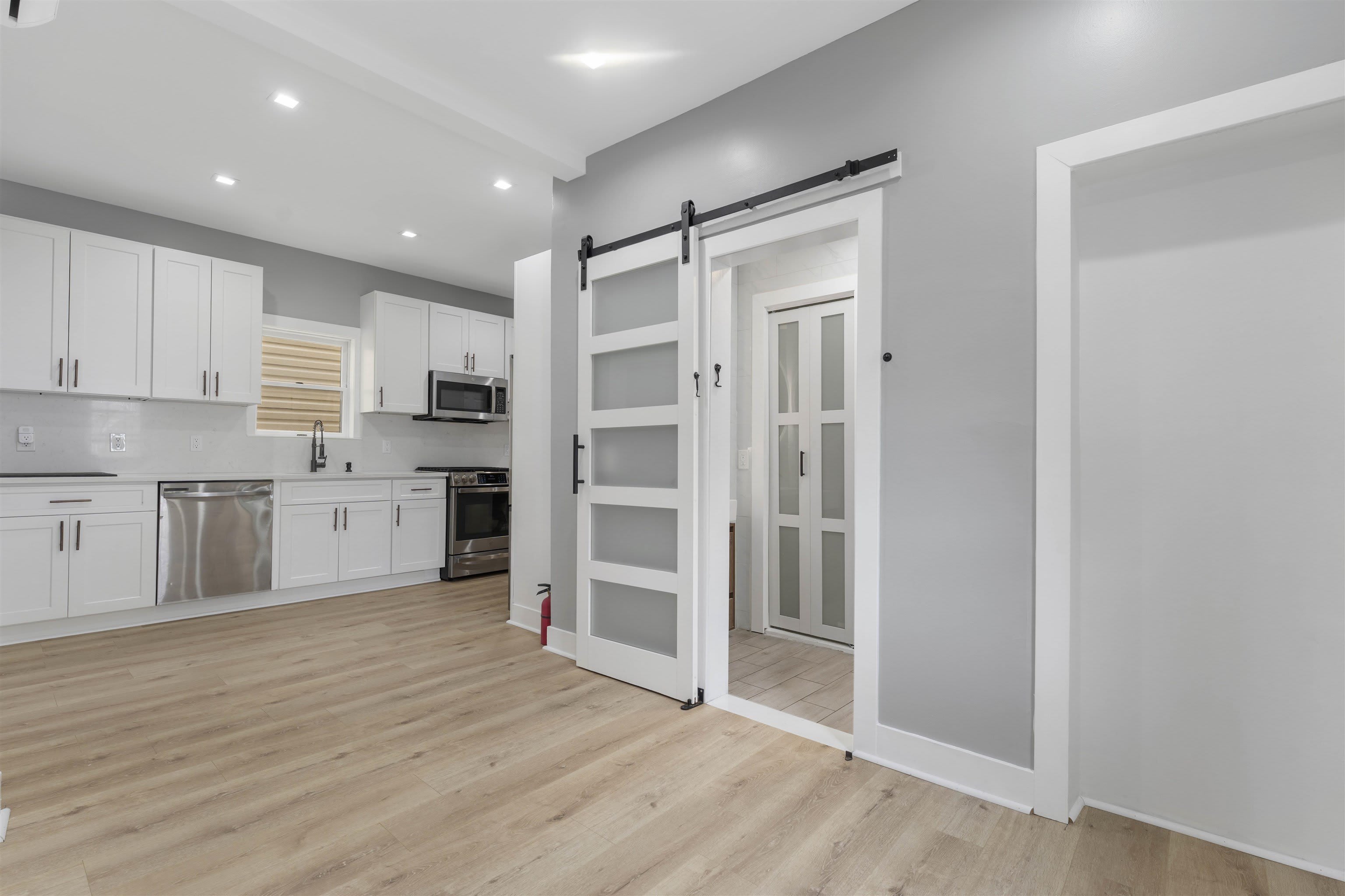 4317 COTTAGE AVE – photo 4