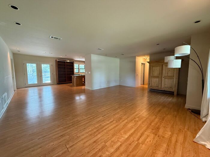 303 Interbay Avenue – photo 4