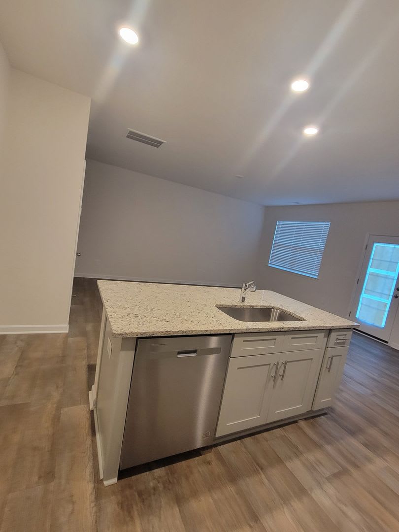 Spacious 4BR Townhome in Greensboro (Reedy Fork Community) – photo 3
