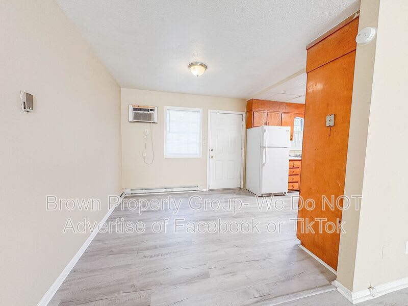 2310 Barrington Cir – photo 3