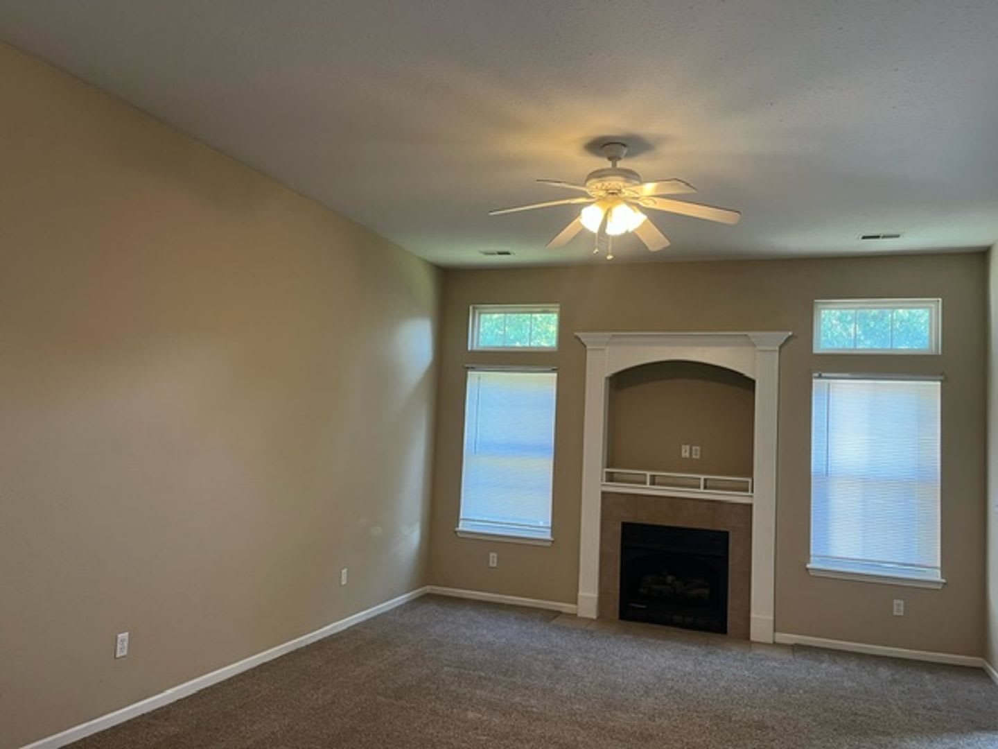 Nice 3 Bed 2.5 Bath House! – photo 5
