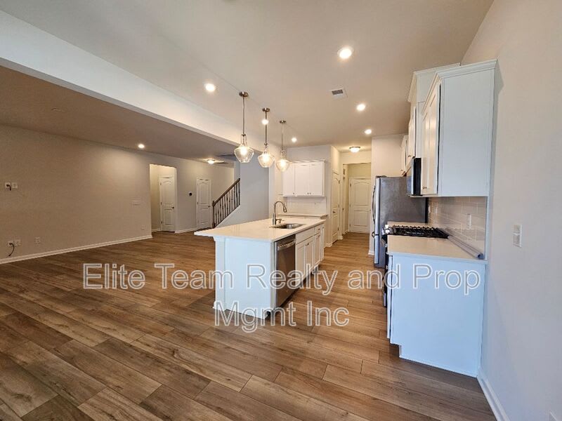 3108 Cheyney Park Dr – photo 3