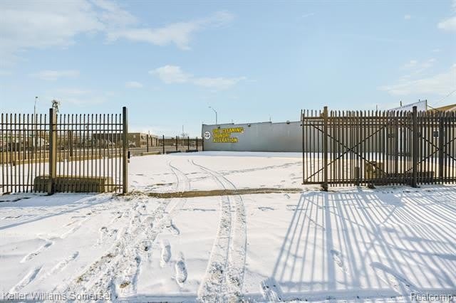 10333 GRATIOT Avenue – photo 5