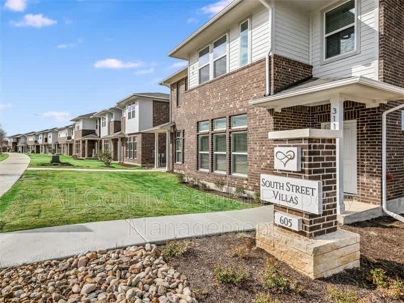 605 W South St N #82 – photo 1