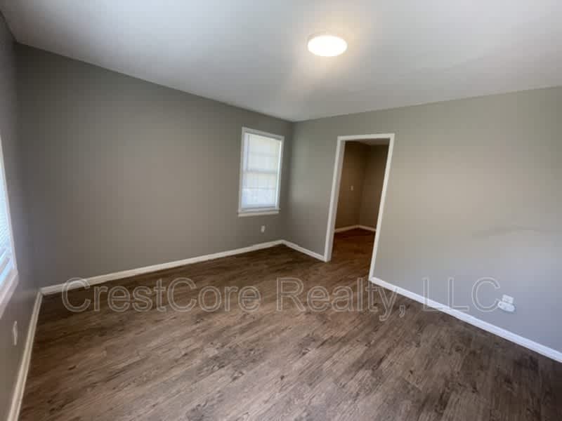 1572 Hanauer St – photo 3