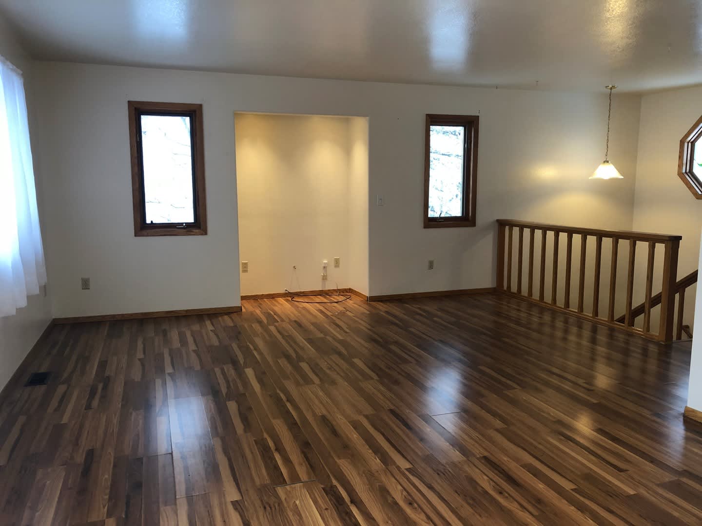 3BR, 2BA 2 story home w/finished daylight basement – photo 5