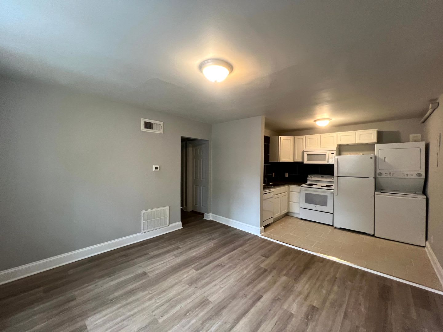 214 4 Woodrow Haymount – photo 2