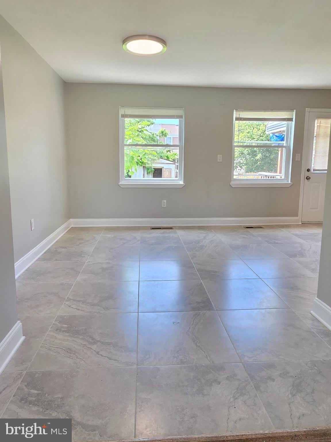 712 MANSFIELD Road – photo 5