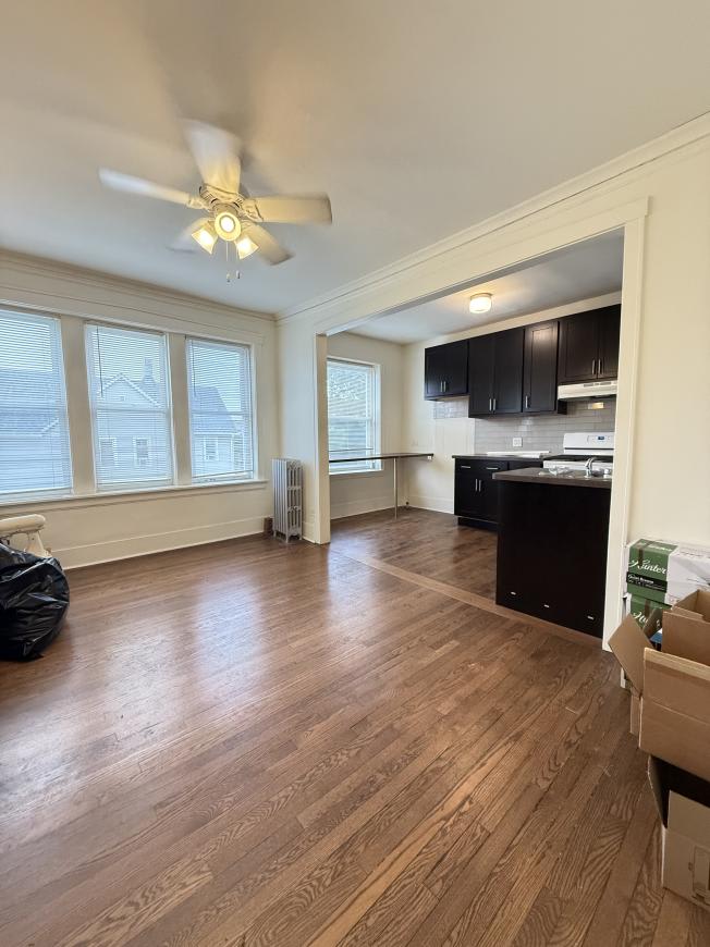 2053 N Sawyer – photo 1