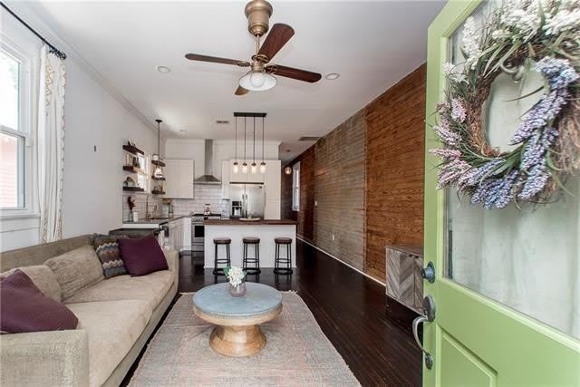 1526 DANTE Street – photo 5